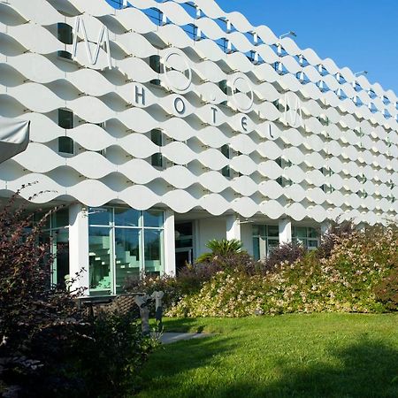 Mo.Om Hotel Olgiate Olona Esterno foto