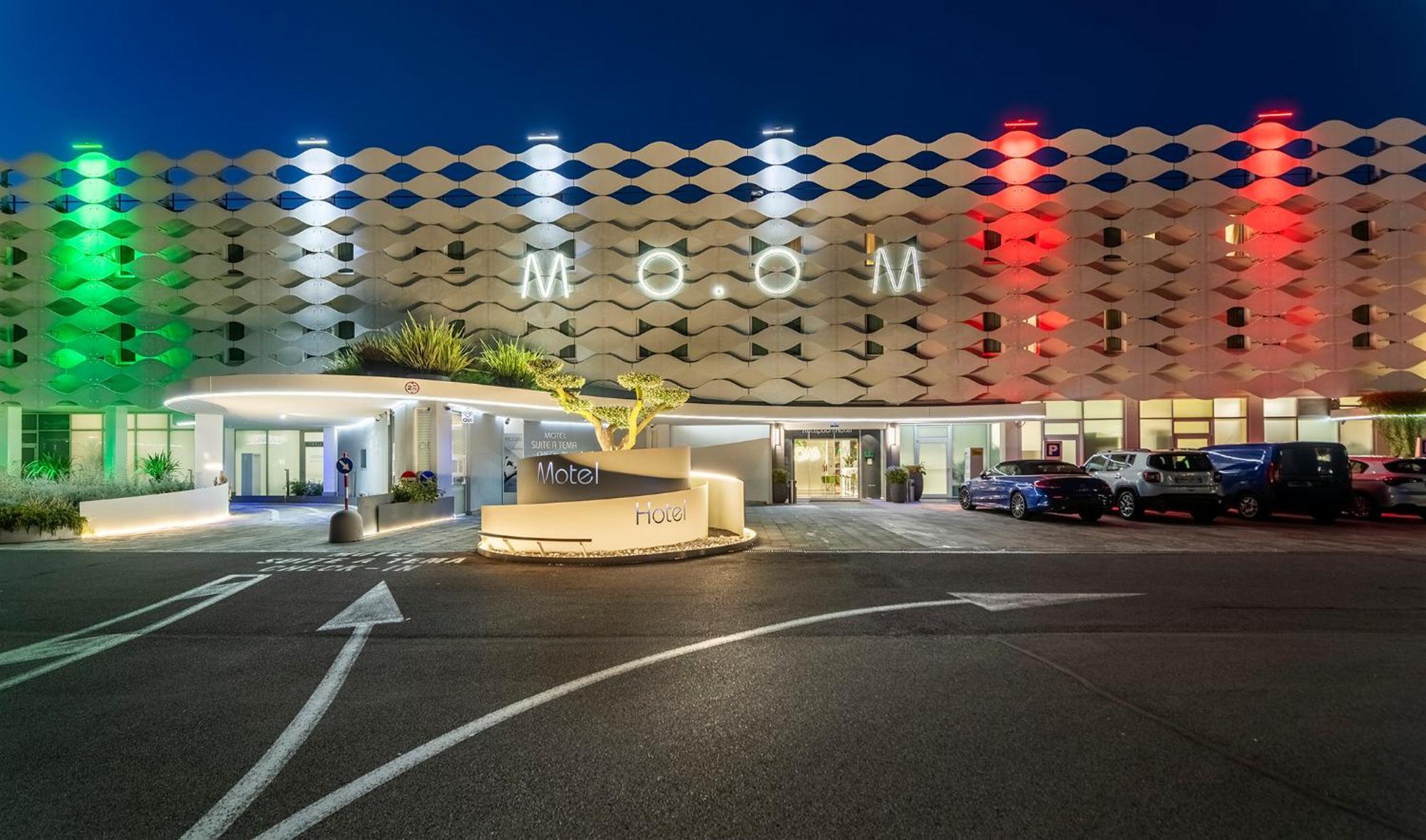 Mo.Om Hotel Olgiate Olona Esterno foto