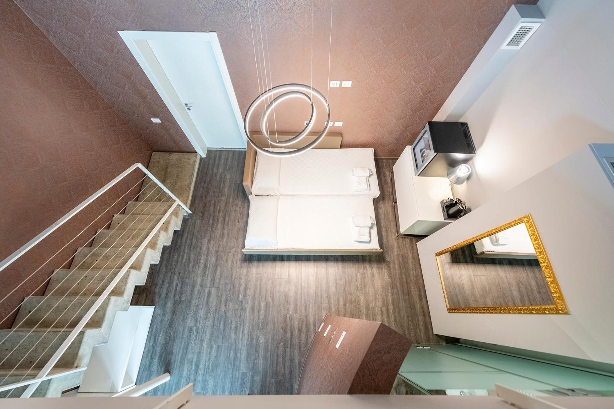 Mo.Om Hotel Olgiate Olona Esterno foto
